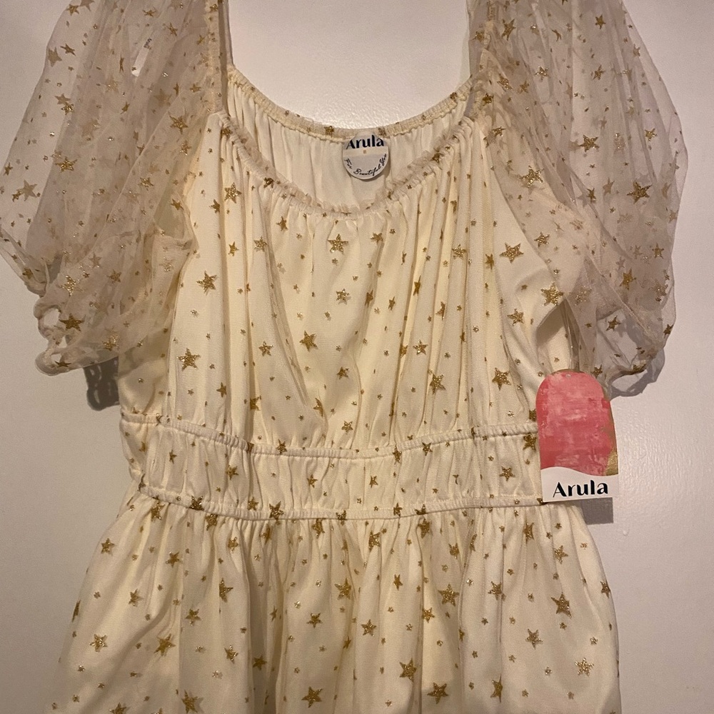 Arula Cream too with Gold Star Pattern